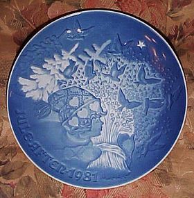 Bing Grondahl Christmas Peace 1981 plate