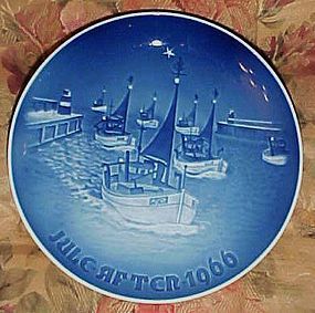 1966 Bing Grondahl Home for Christmas plate Ships