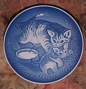 Bing Grondahl Mothers Day plate  cat and kitten 1971