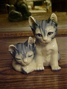 Wonderful ceramic blue tabby cats figurine