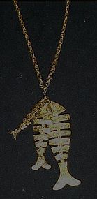 Vintage gold tone Wiggle fish Pices pendant and chain