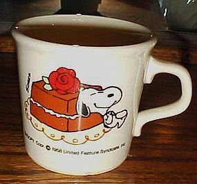 1958 Snoopy and chocolate cake / Rose cup Taylor Int...