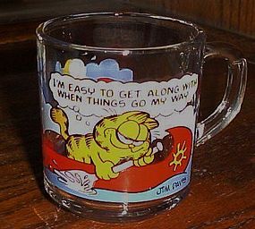 McDonalds Garfield cup It's easy to get along with me..