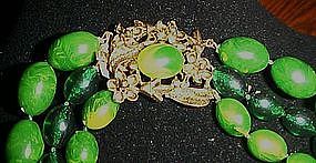 Vintage Emerald swirl plastic necklace fancy clasp