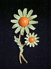 Weiss green daisy flower pin 1960's