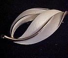 Vintage Sarah Coventry white leaves pin