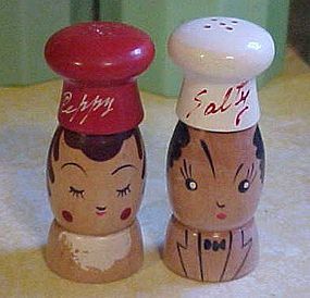 Vintage Salty and Peppy Chef wood shakers 4"