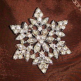 Vintage Sarah Coventry Crystal snowflakes pin 1960's