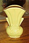 Shawnee Sunshine Yellow bow knot vase USA 819