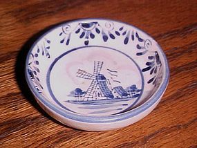 Vintage hand painted delft blue windmill open salt dip beehive mark