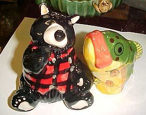 Adorable large salt pepper shakers Black bear and fish