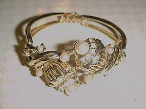 Vintage Coro goldtone bracelet with rhinestones and pearls
