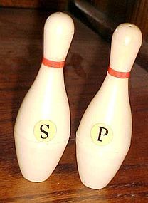 Vintage plastic bowling pins salt and pepper shakers
