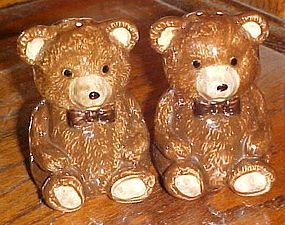 Big Brown Teddy Bear salt and pepper shaker set