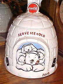 2005 Coca Cola Igloo and polar bears cookie jar