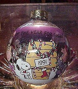 1991 Hallmark Peanuts gang glass ball ornament Time of year good cheer