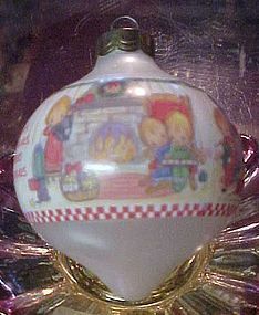 Hallmark 1994 BETSY CLARK Christmas ornament