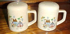 International Heartland large 3 3/4" tall range shakers (rare size)