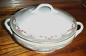 B Bloch & Co Eichwald Czecholslovakia pattern CZE4 covered casserole