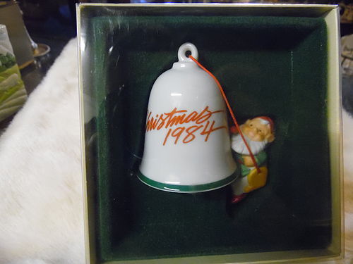 Hallmark Christmas 1984 bell ornament with elfin artist