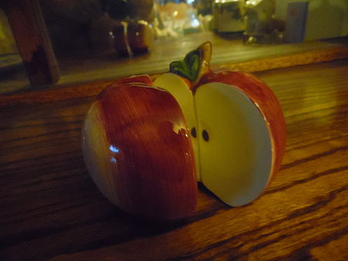 Red Apple halves salt and pepper shakers by CIC Susan Winget