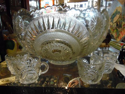 Vintage Slewed Horseshoe punch bowl with 14 cups by US Glass