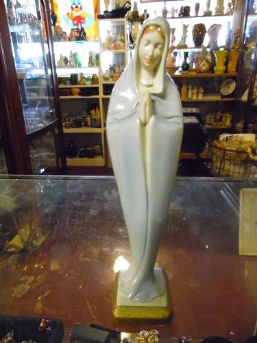 Vintage Virgin Mary Praying Madonna statue 8.25" Atlantic Mold