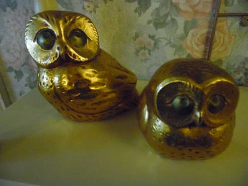 Retro Gold Momma owl and baby figurines