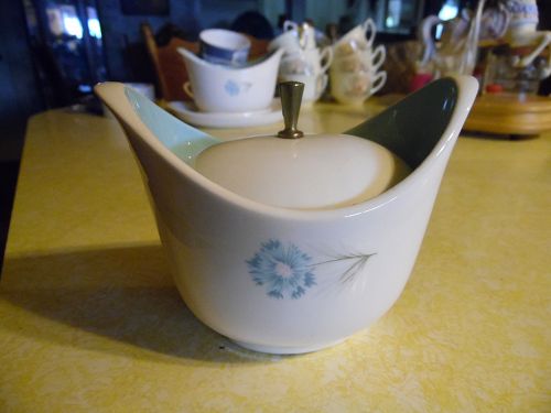 Taylor Smith Taylor Ever Yours Boutonniere sugar bowl with lid