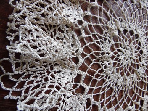 Vintage hand crochet ruffled 14" round doily ecru