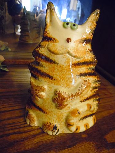 Molde Art Pottery Portugal Figural Kitty Cat Figurine