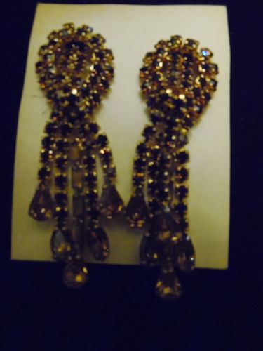 Vintage Carole California dk amber rhinestone chandelier clip earrings