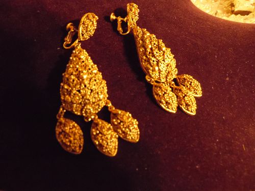 Amazing vintage goldtone dangle filigree earrings clip/screw backs