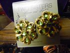 Two Sisters antiqued gold peridot rhinestone flower clip earrings 1.5