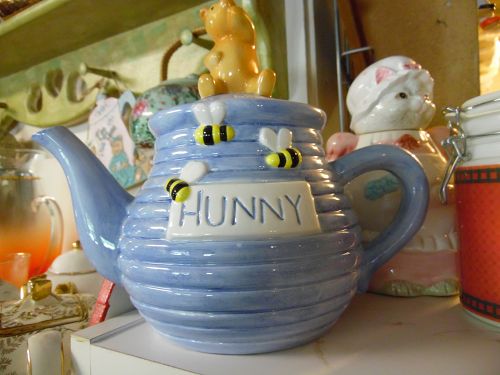 Treasure Craft Winnie the Pooh honey pot teapot