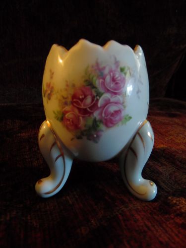 Norcrest footed egg vase with roses