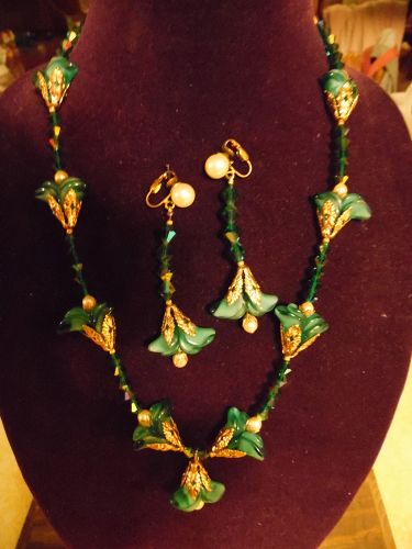 Vintage teal glass lilies and aurora borealis necklace and earrings