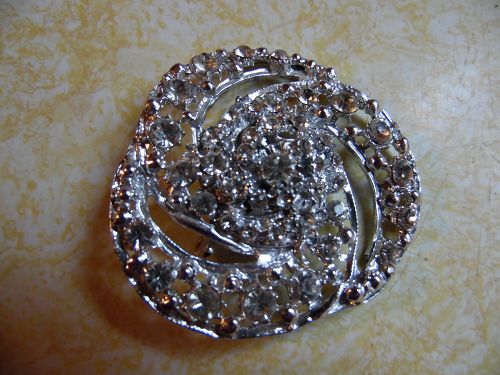 Large vintage crystal rhinestone pin brooch