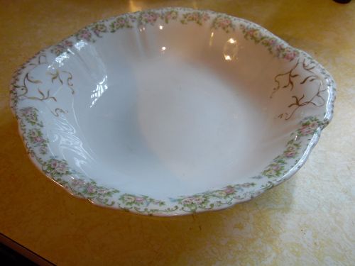 O.P. Co. Syracuse pink flowers SY52 round vegetable bowl circa 1910