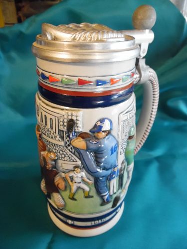 Avon 1984 Baseball themed beer stein with pewter lid.