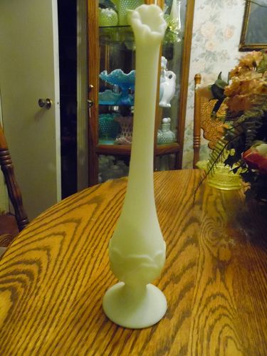 Vintage Fenton Glass Bud Vase Custard Satin Water Lily Pattern 11 1/2"