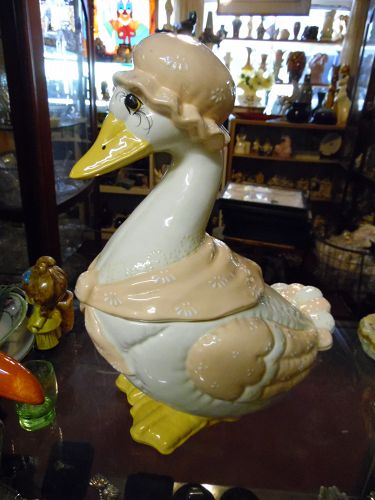 Country quilted mother goose ceramic cookie jar