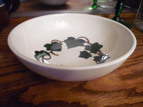 Metlox Poppytrail California Ivy 9.25 shallow serving bowl