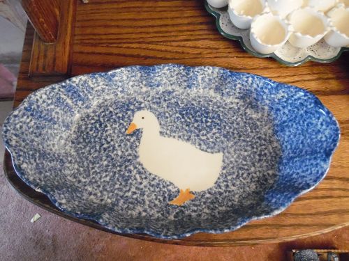 N S Gustin Los Angeles Blue stipple white duck augratin dish