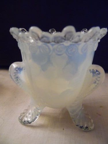 Deganhart Forget me not white opalescent toothpick holder