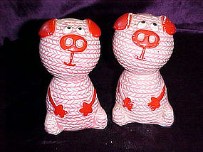 Pink pigs salt & pepper shakers