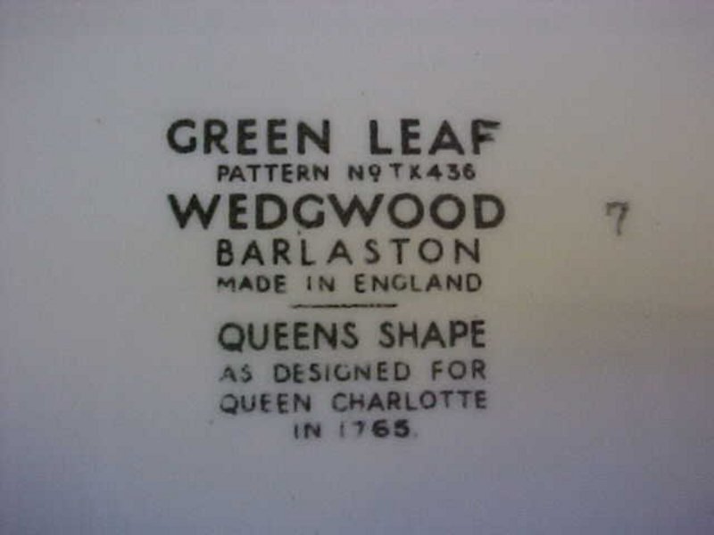 Wedgewood Green Leaf (Queens shape) serving pieces