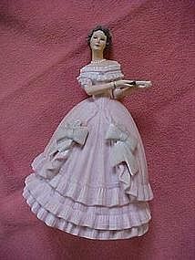 Lenox, Great fashions of  history - Caroline figurine