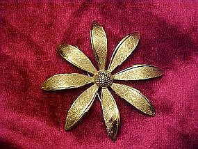 Giovanni silver flower pin