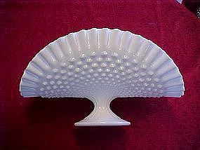 Fenton hobnail banana stand